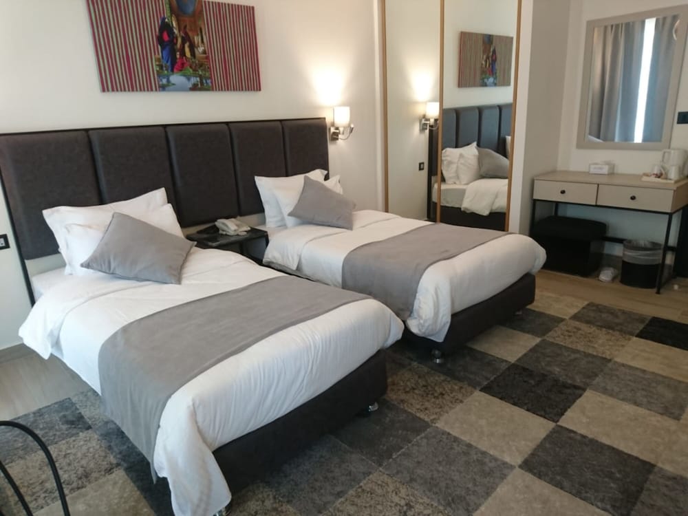 غرفة سوبيريور بسريرين منفصلين بإطلالة على المدينة، THE CONROY BOUTIQUE HOTEL 2/4