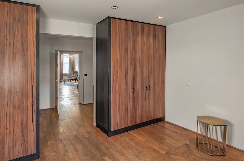 Golden Angel Suites by Adrez Living 36/62
