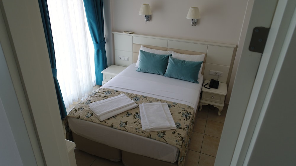 SOVALYE HOTEL 25/62