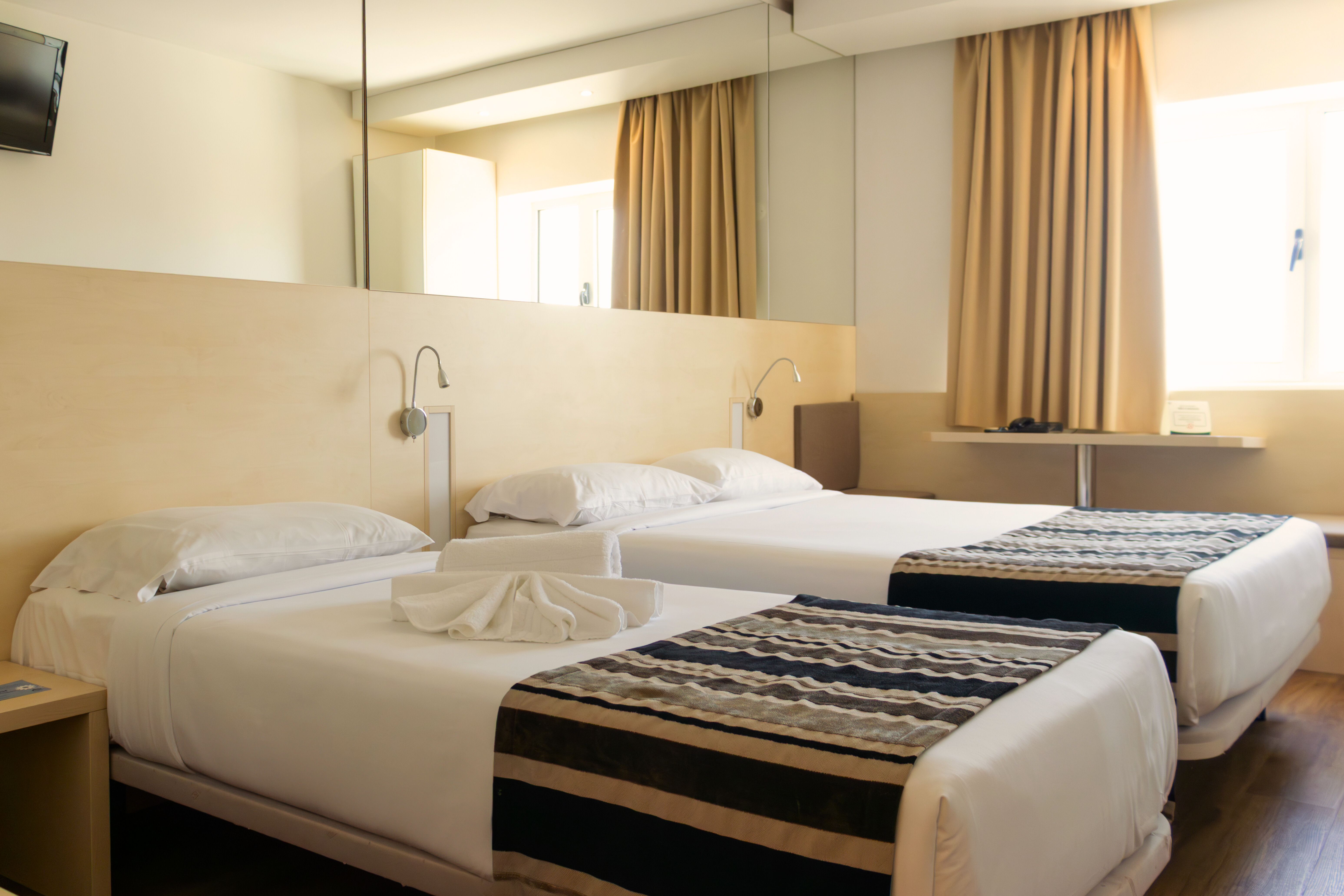 Room, Double Bed