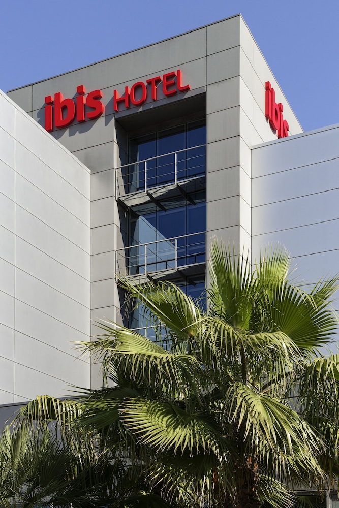 Ibis Valencia Bonaire Aeropuerto 67/71