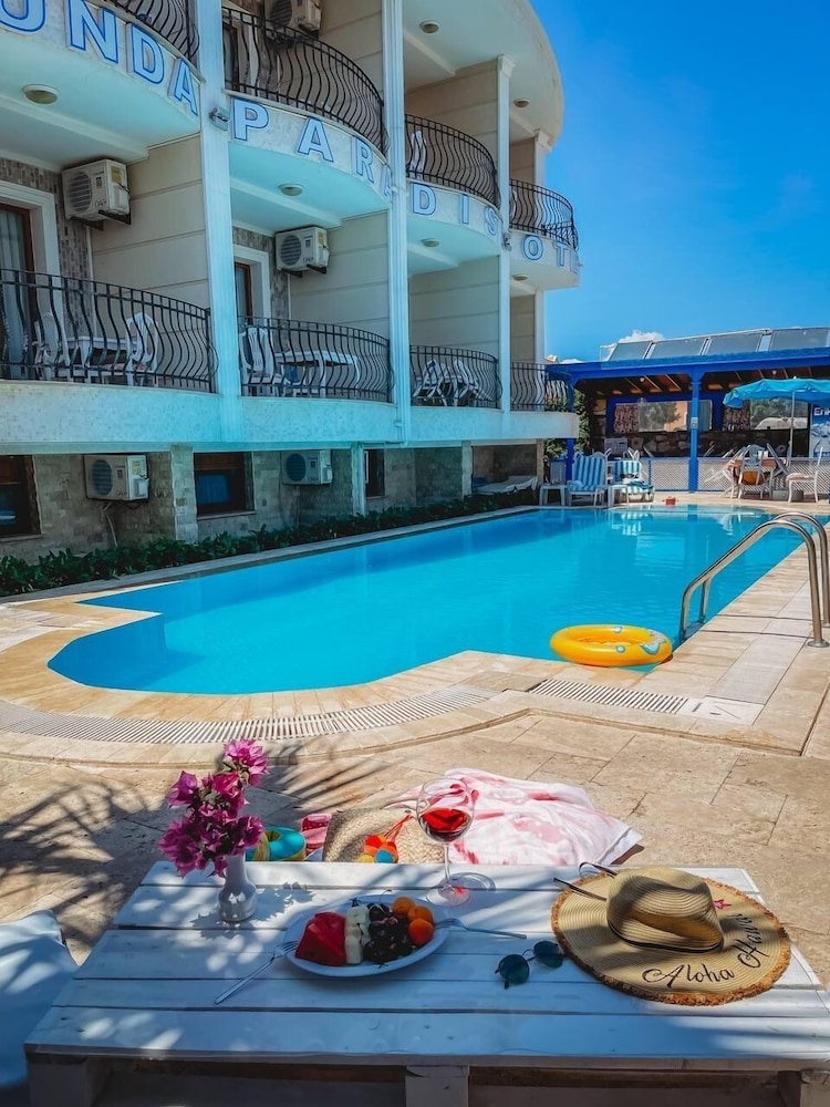 Cunda Paradise Butik Otel 3/56