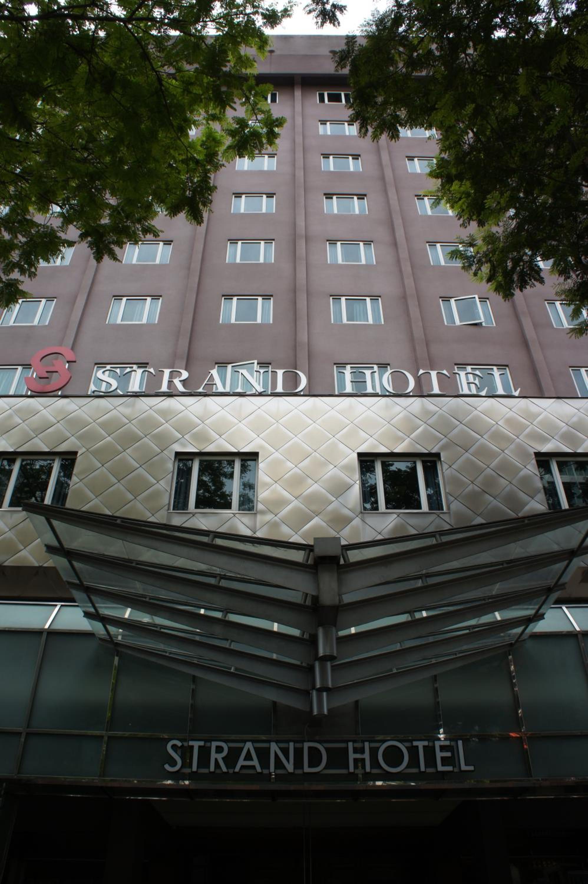 Strand Hotel 3/53