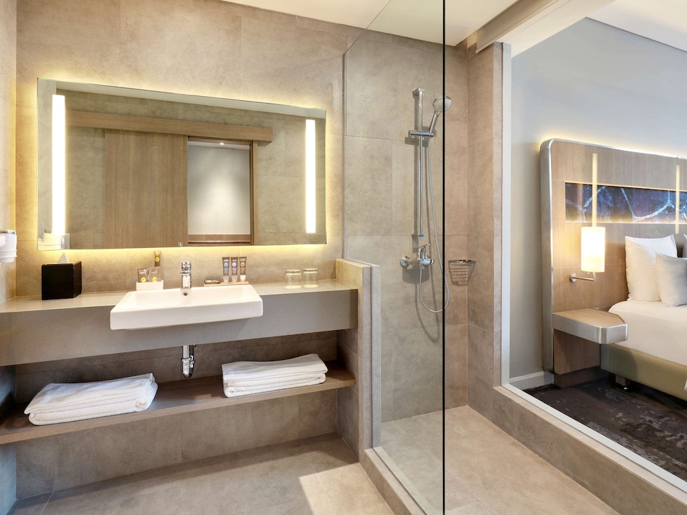 Novotel Jakarta Mangga Dua Square 24/71