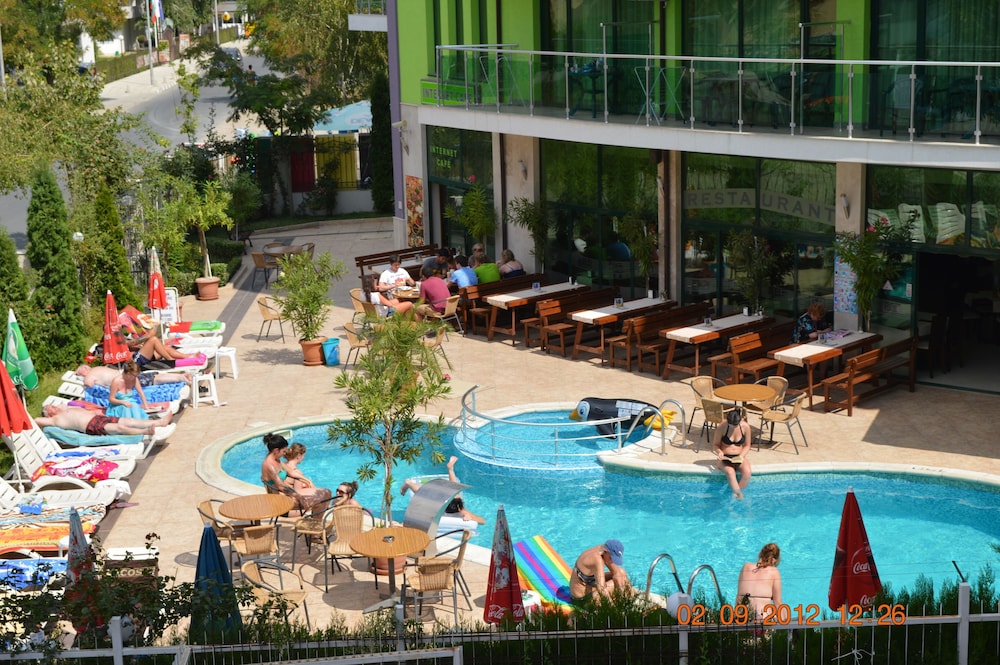 Hotel L&B Sunny Beach 41/50