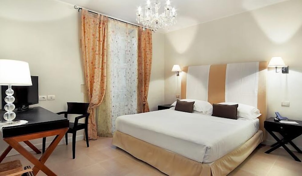 Hotel Palazzo Cavalieri 23/35