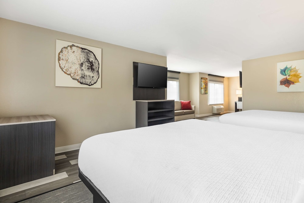 Suite, 2 King Beds, Sofa, Best Western Prime Inn & Suites 2/2