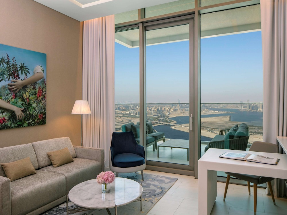 SLS Dubai Hotel and Residences 45/75