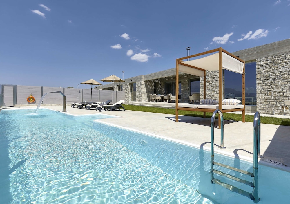 Kouros & Kori Villas 32/49