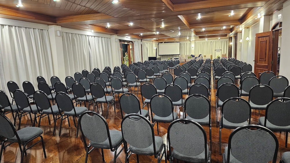 HOTEL ESTORIL 69/73