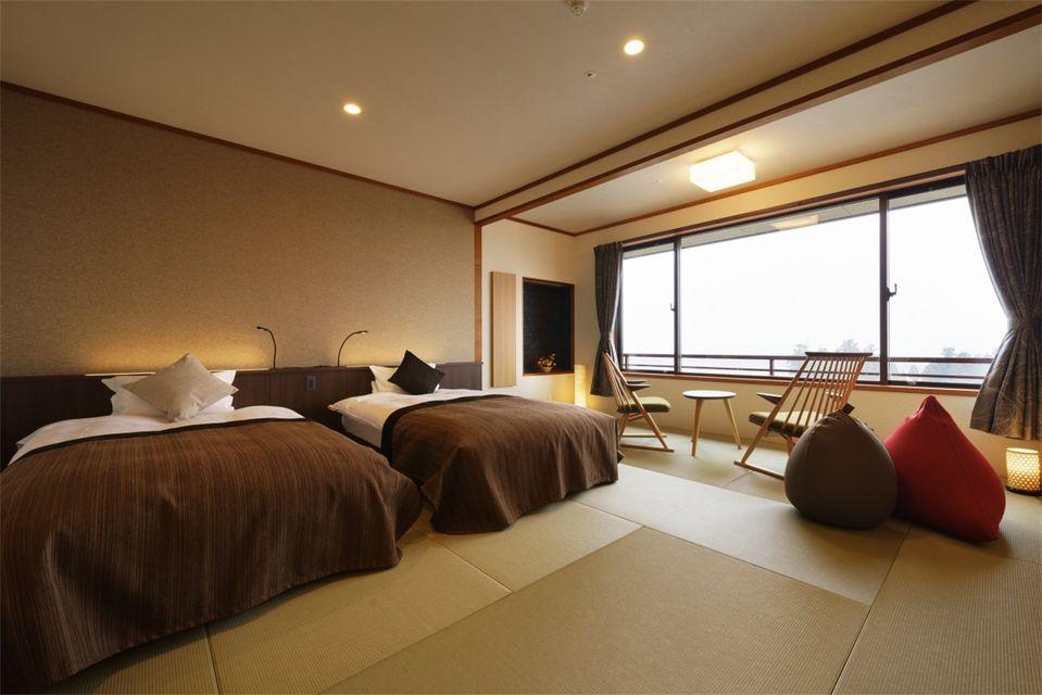 Japanese, Twin Beds