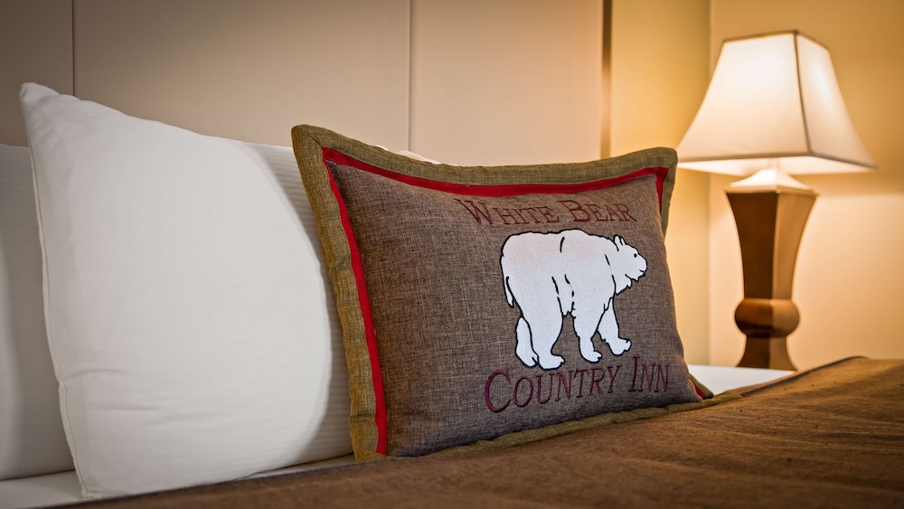 Best Western Plus White Bear Country Inn 24/47