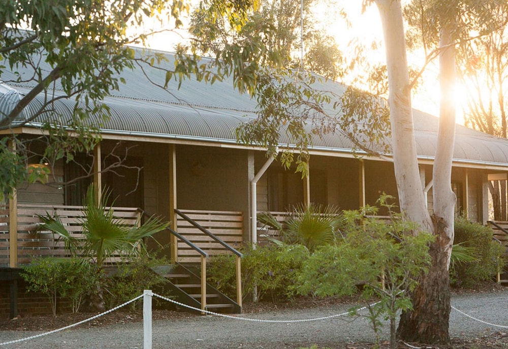 Pokolbin Village 5/71