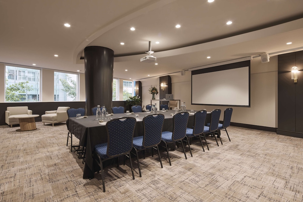 Rydges Darling Square Apartment Hotel 34/43
