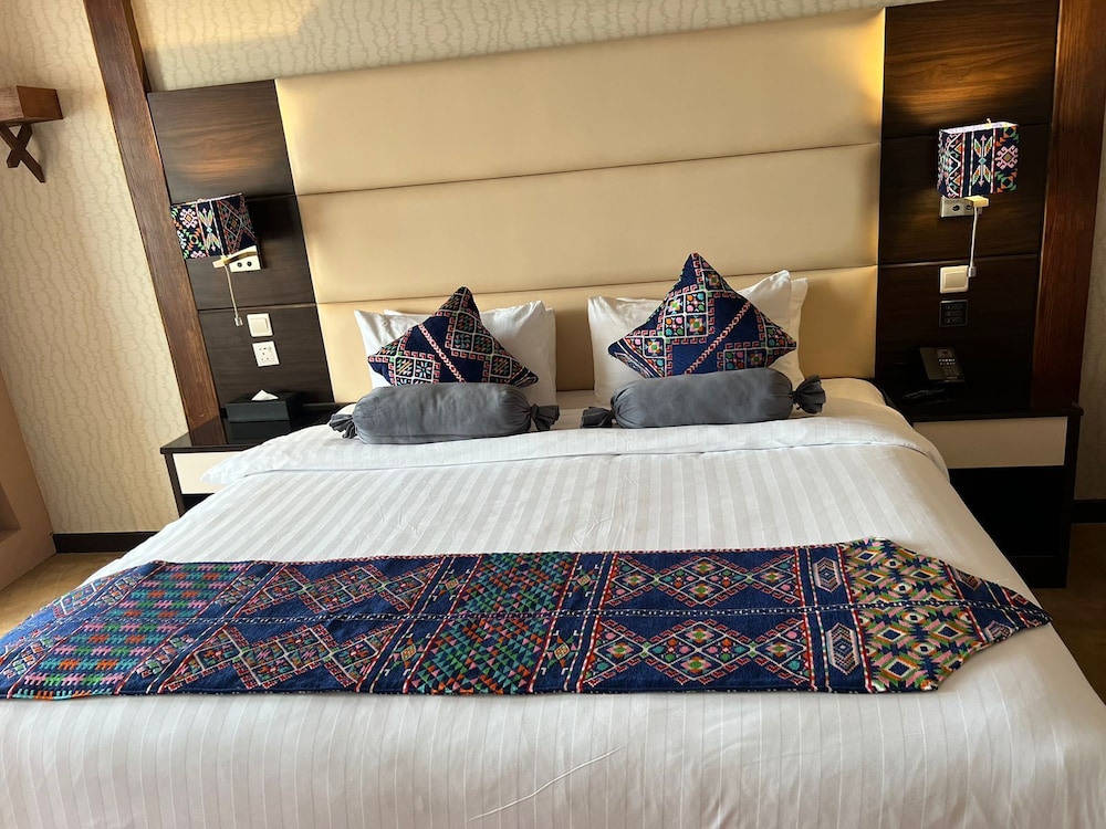 فندق هوليداي فيلا حائل(Holiday Villa Hail) 28/63