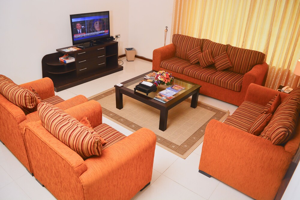 Unique Towers Luxury Boutique Suites 38/76