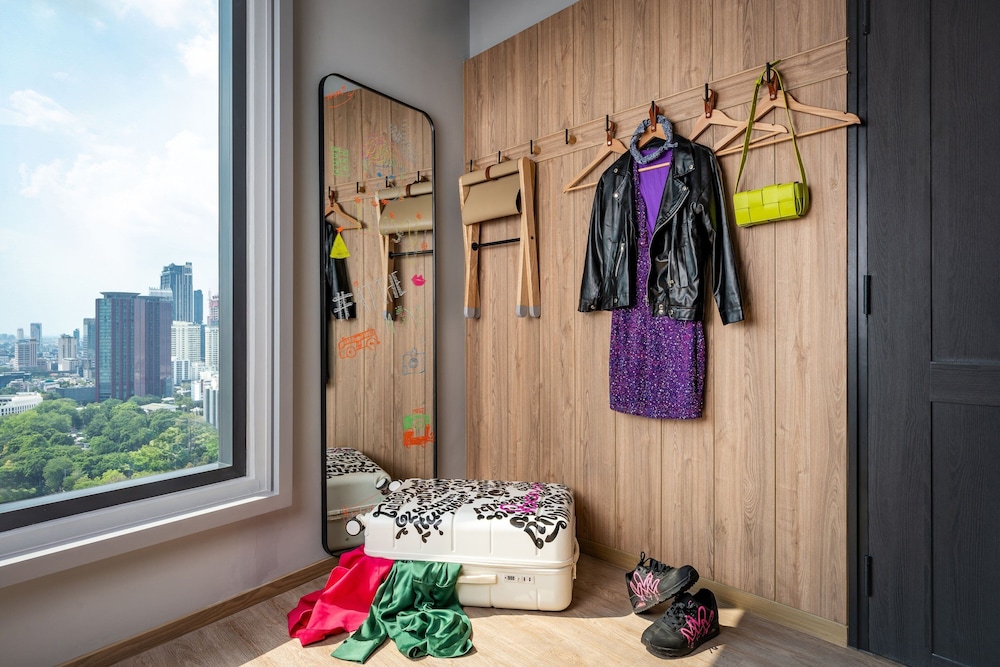 Moxy Bangkok Ratchaprasong 27/50