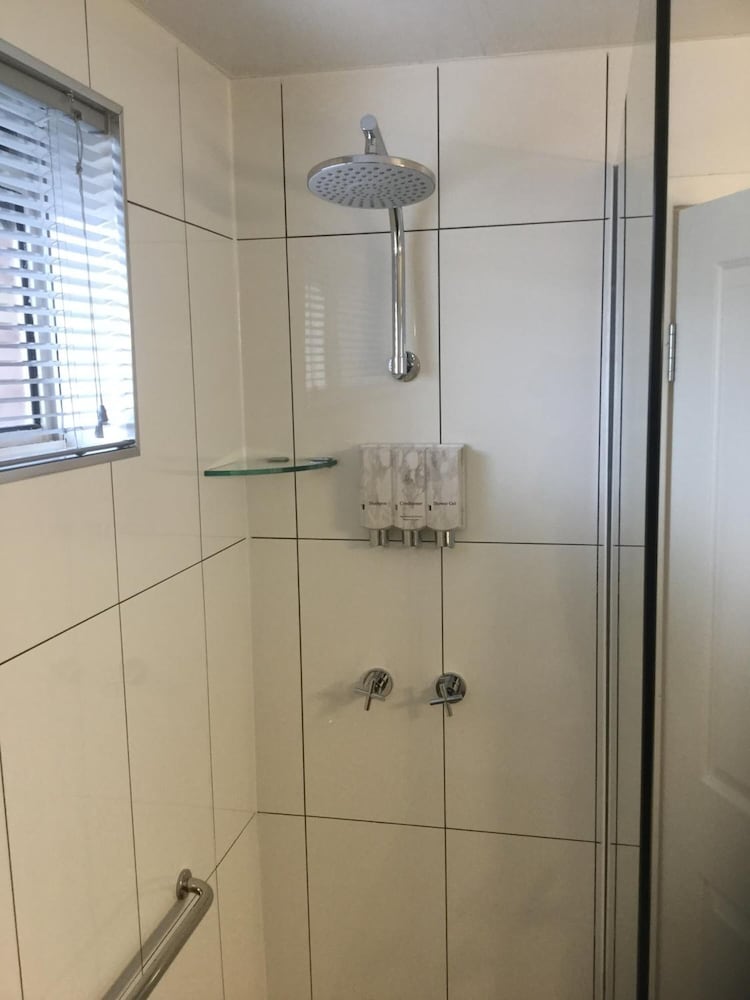 Albury Townhouse Motel 43/46