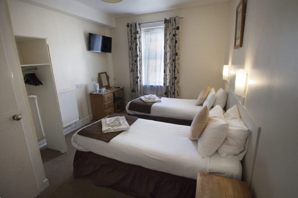 Brooklands Hotel Bed And Breakfast Bournemouth 13/32
