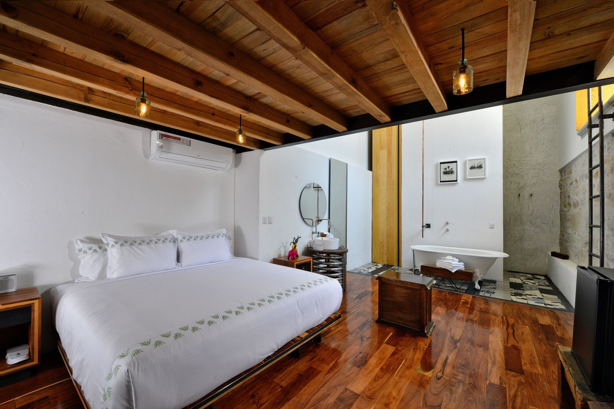Master, Suite, King Bed