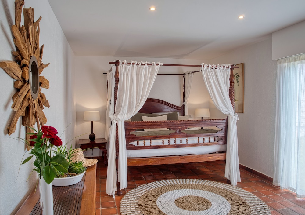 Esmeralda Resort 17/81