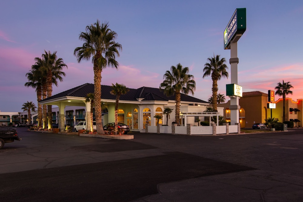 St George Inn Suites 1/67