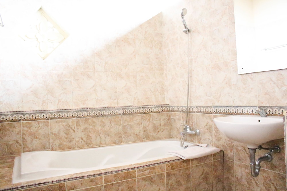 Dukuh Village Homestay & Villas 28/72