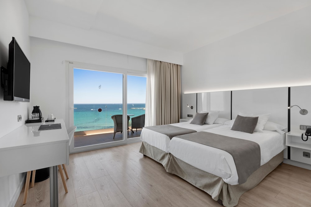 SUPERIOR, TWIN BEDS, SEA VIEW, BALCONY