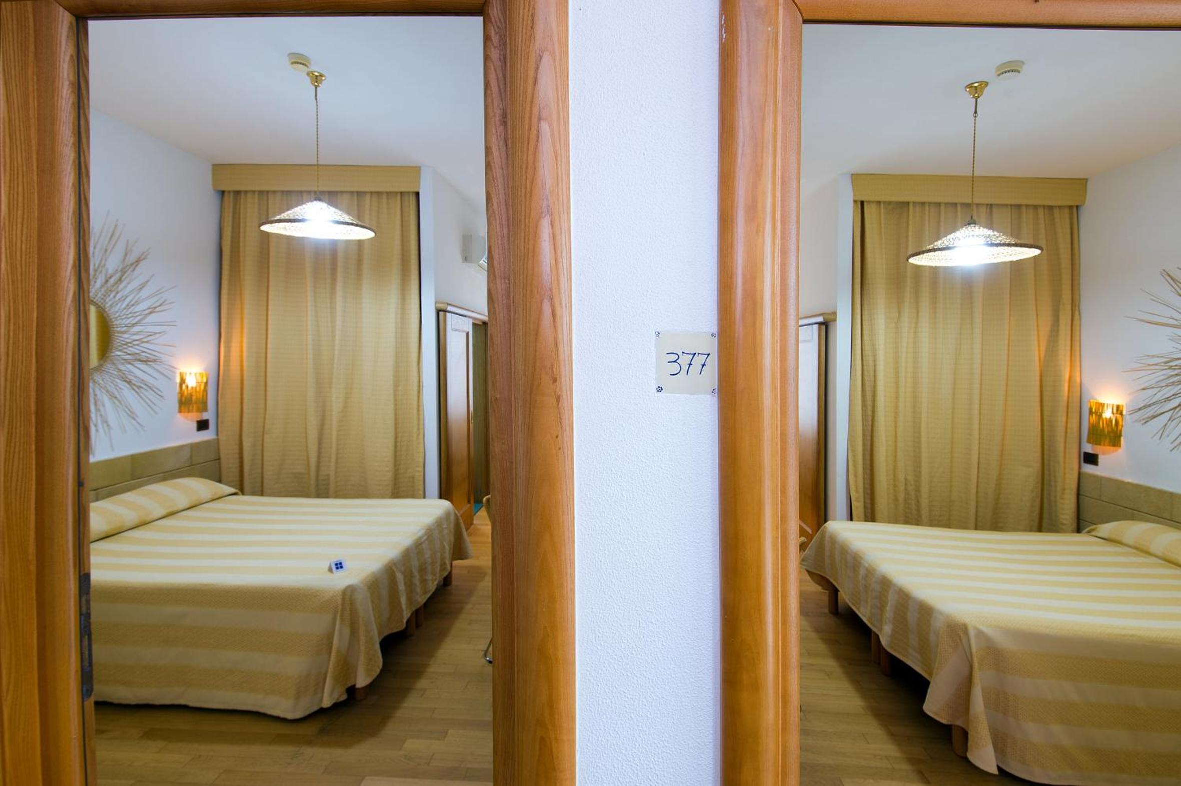 Economy, Queen Bed, Annex