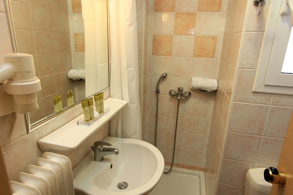Triton Hotel 44/46