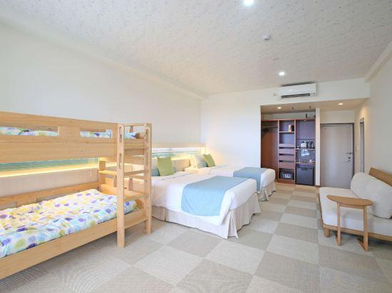 Family, Multiple Beds, Partial Ocean View