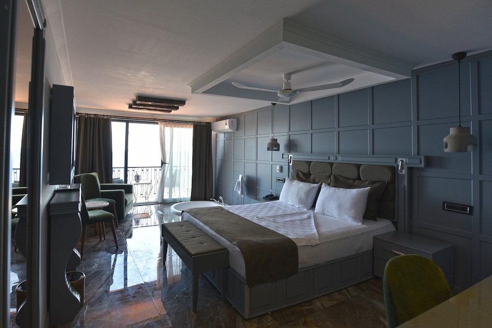 1 BEDROOM, DELUXE, PENTHOUSE, SEA VIEW, BALCONY