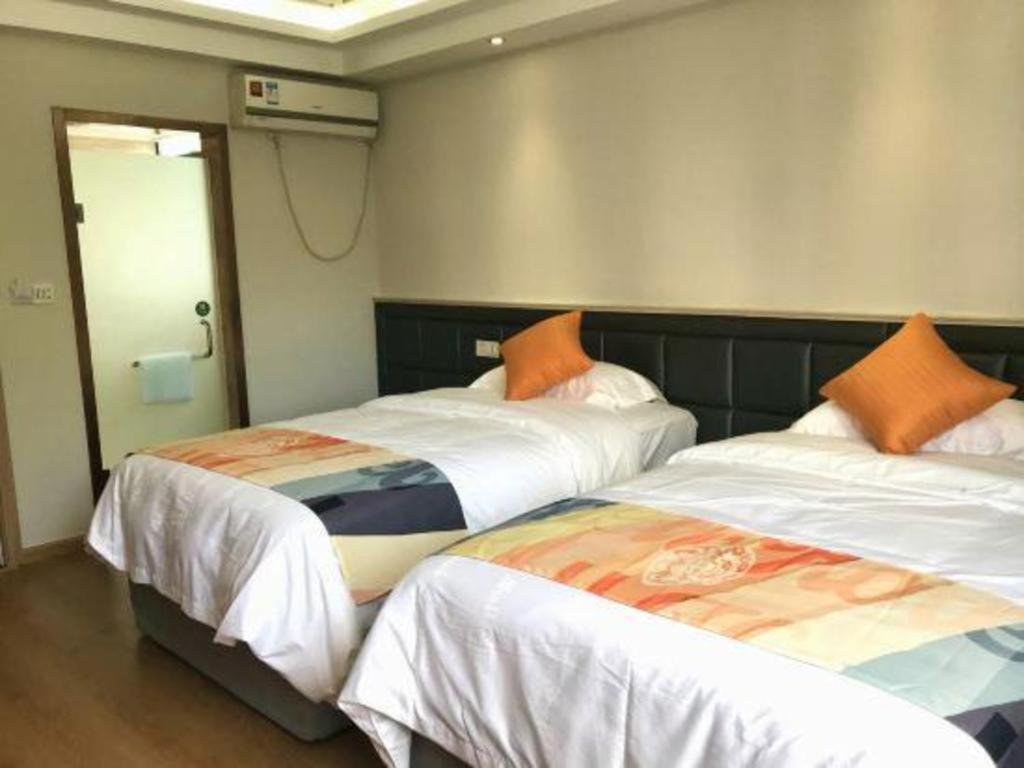 Shell Shanghai Minhang District Wenjing Road Metro Station Hotels photo3