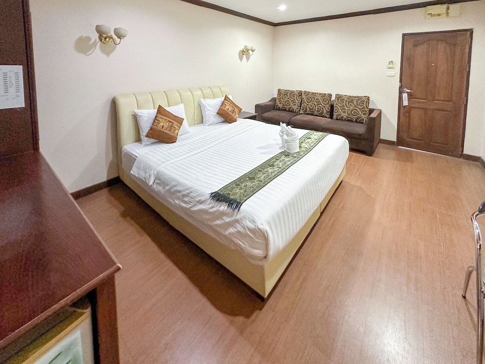 Baiboon Grand Hotel 9/26