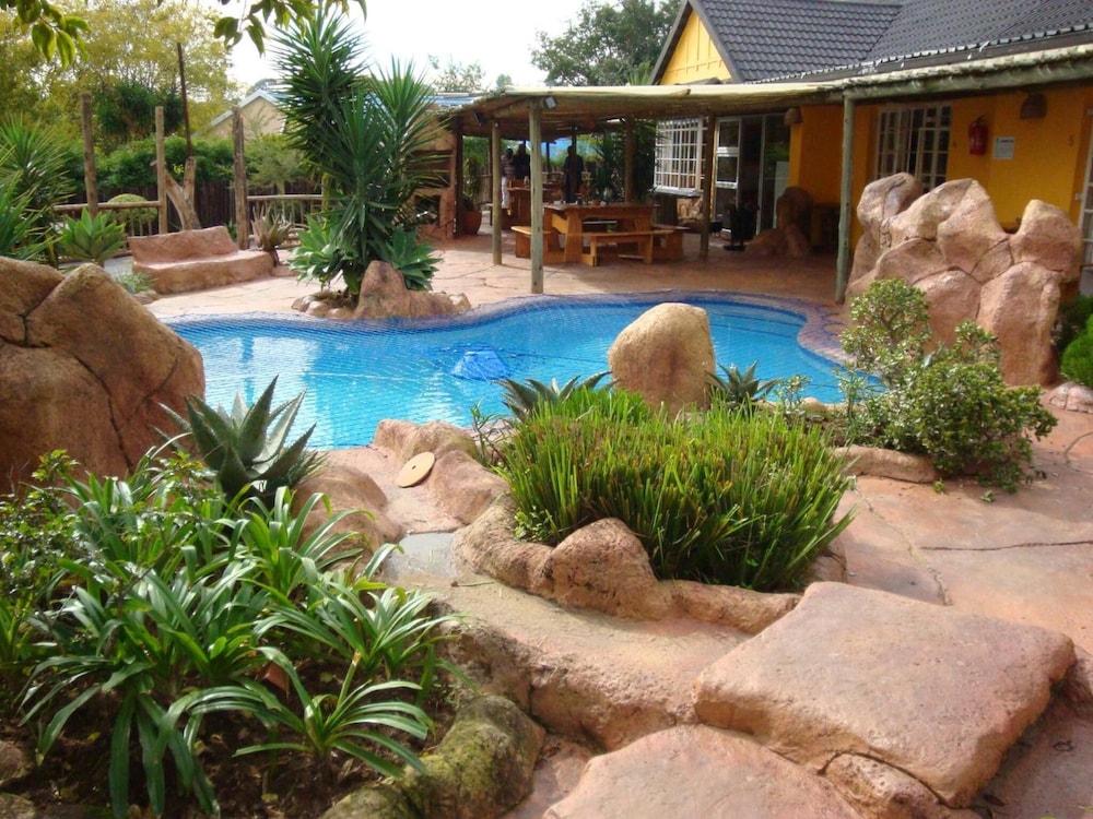 Flintstones Guest House Fourways 43/50