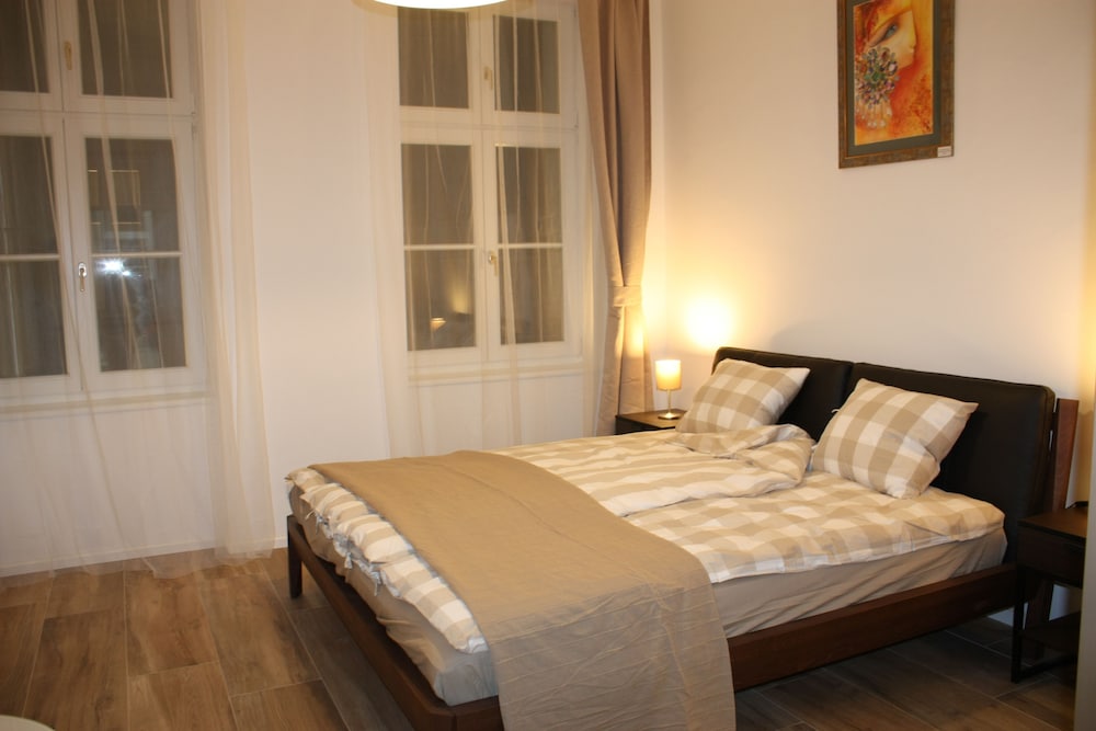 Govienna Luxury Oldtown Apartments 7/24