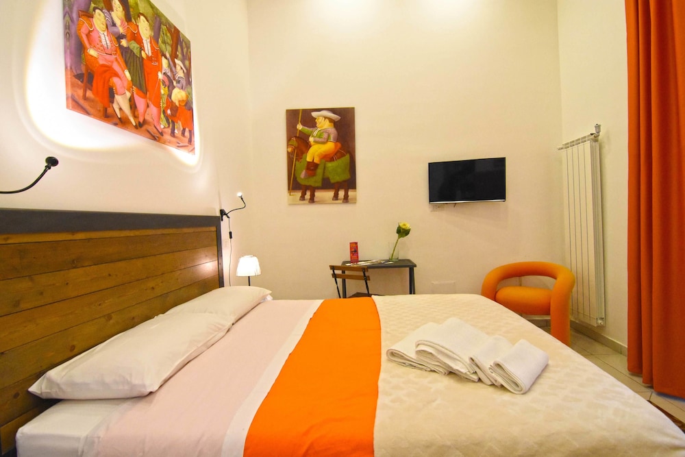 SUPERIOR, DOUBLE OR TWIN BED