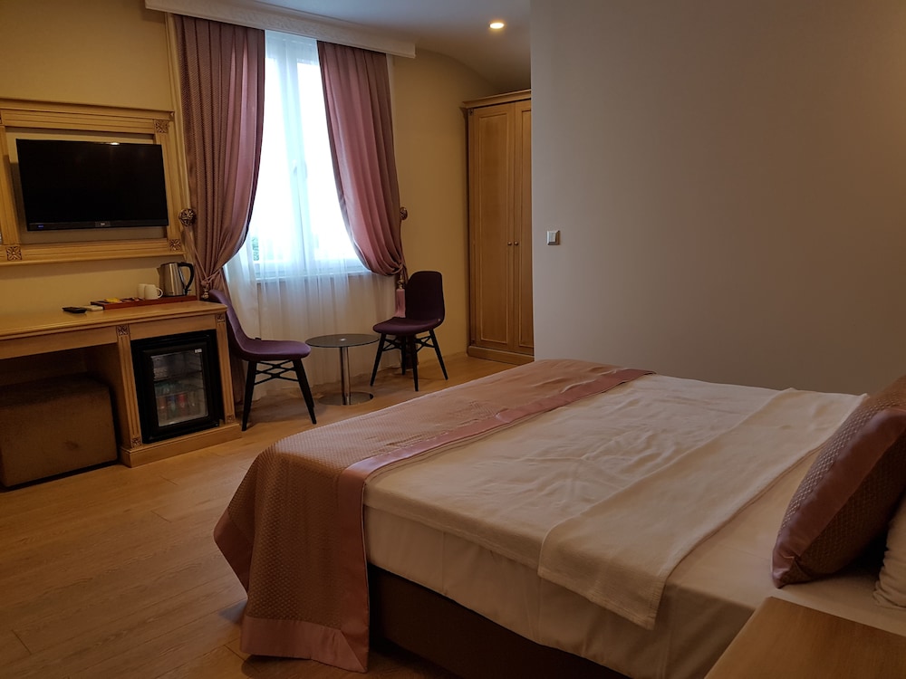 Apple Tree Hotel 20/68