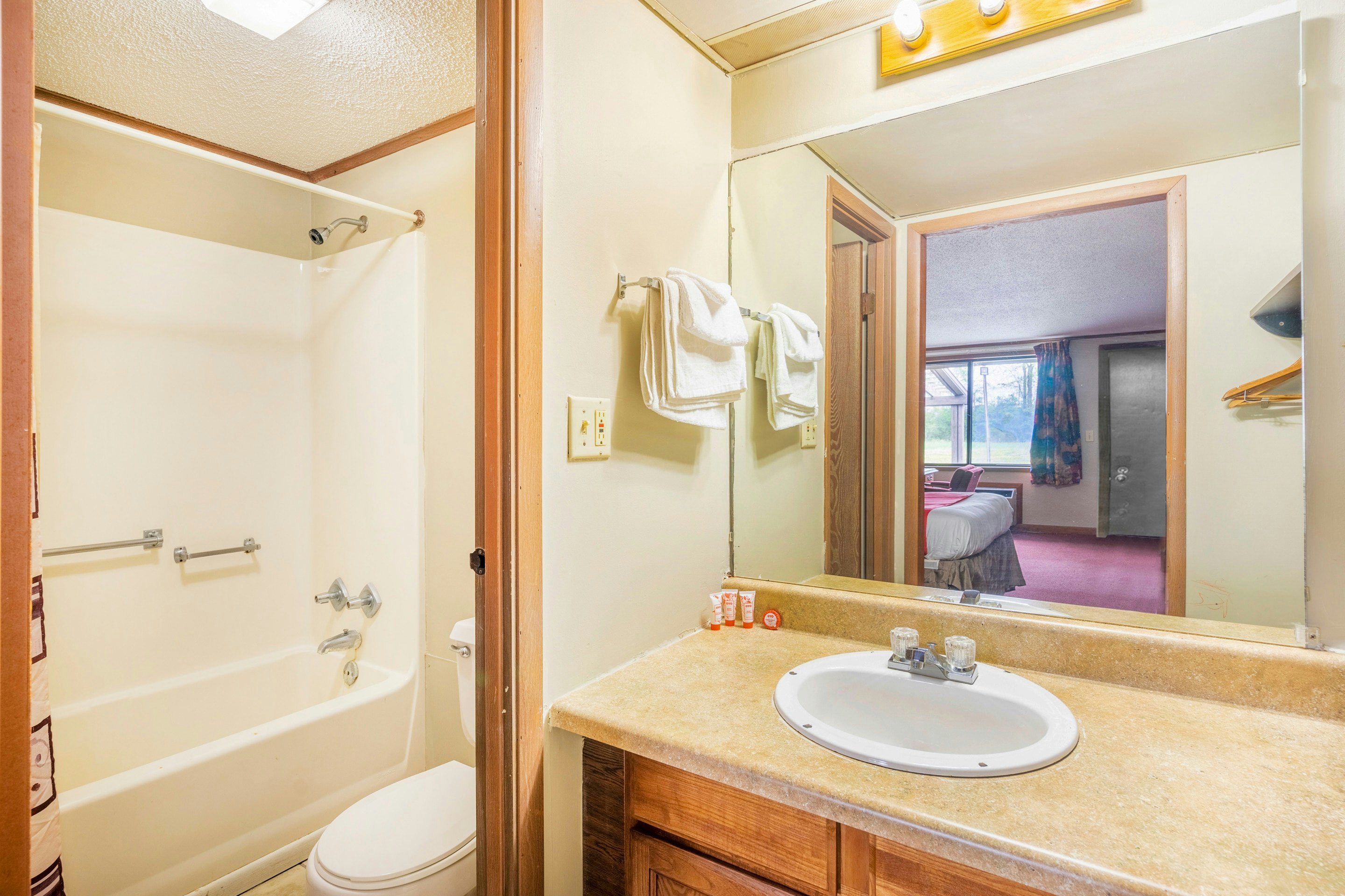 OYO Hotel Daleville AL Hwy 84 72/75