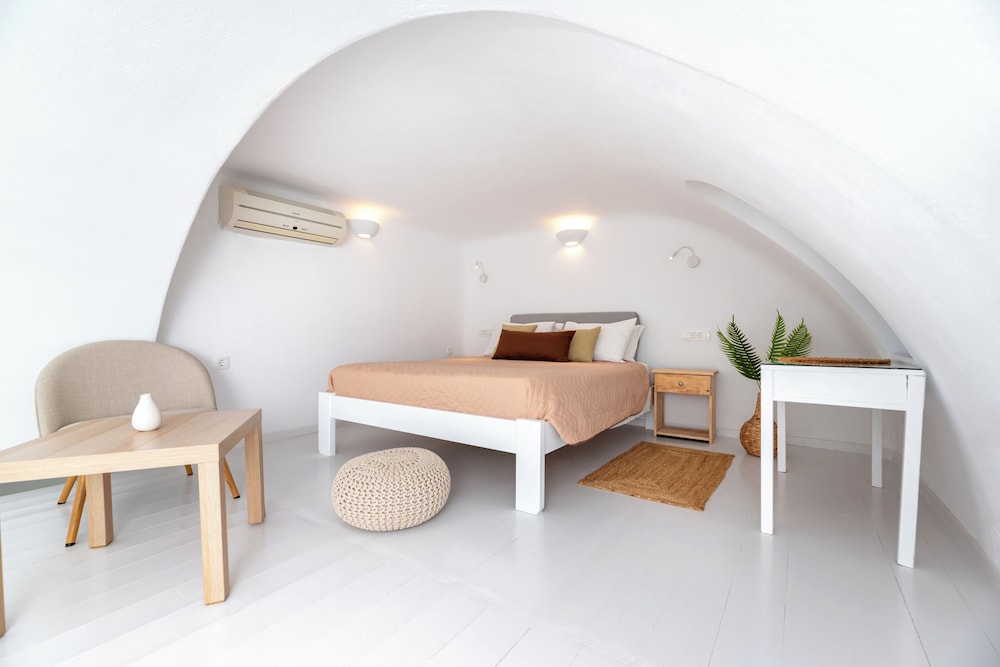 Seaside Beach Hotel 77/100