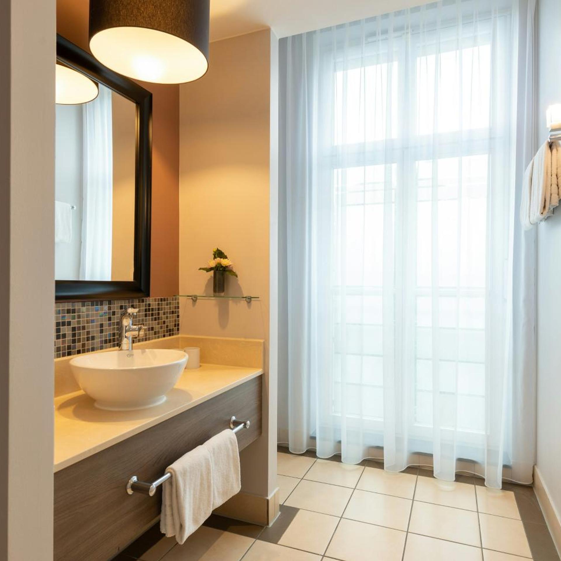 جناح جونيور، Leonardo Royal Hotel Berlin Alexanderplatz 5/7