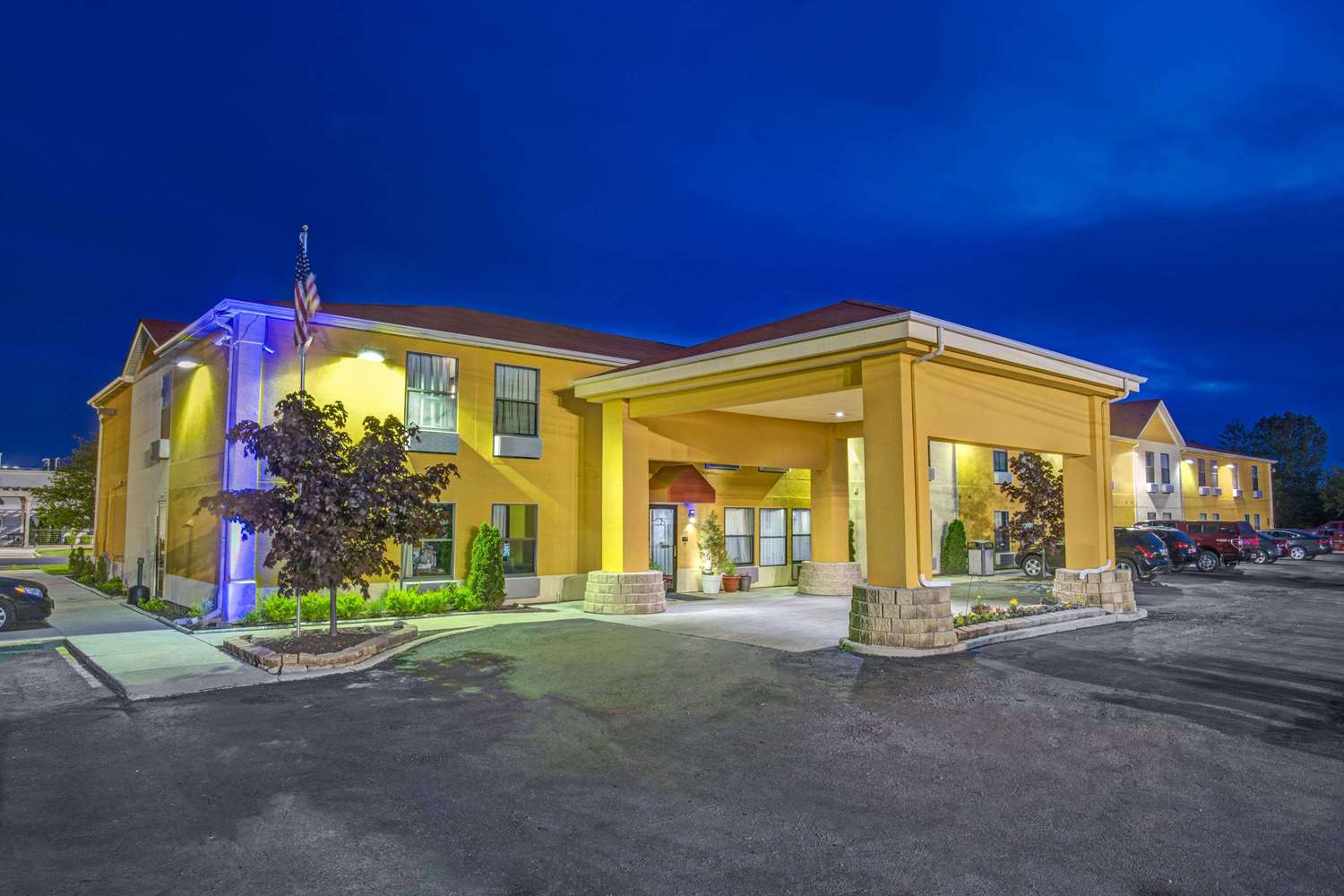 Days Inn by Wyndham Great Lakes Naval Base 15/17