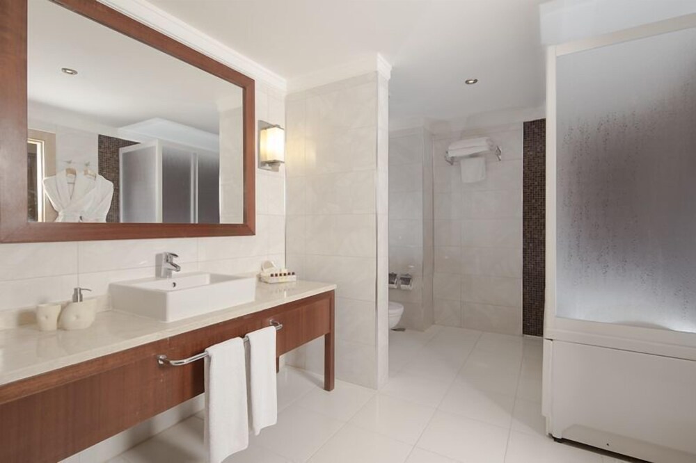 Korel Thermal Resort Clinic & Spa 48/53