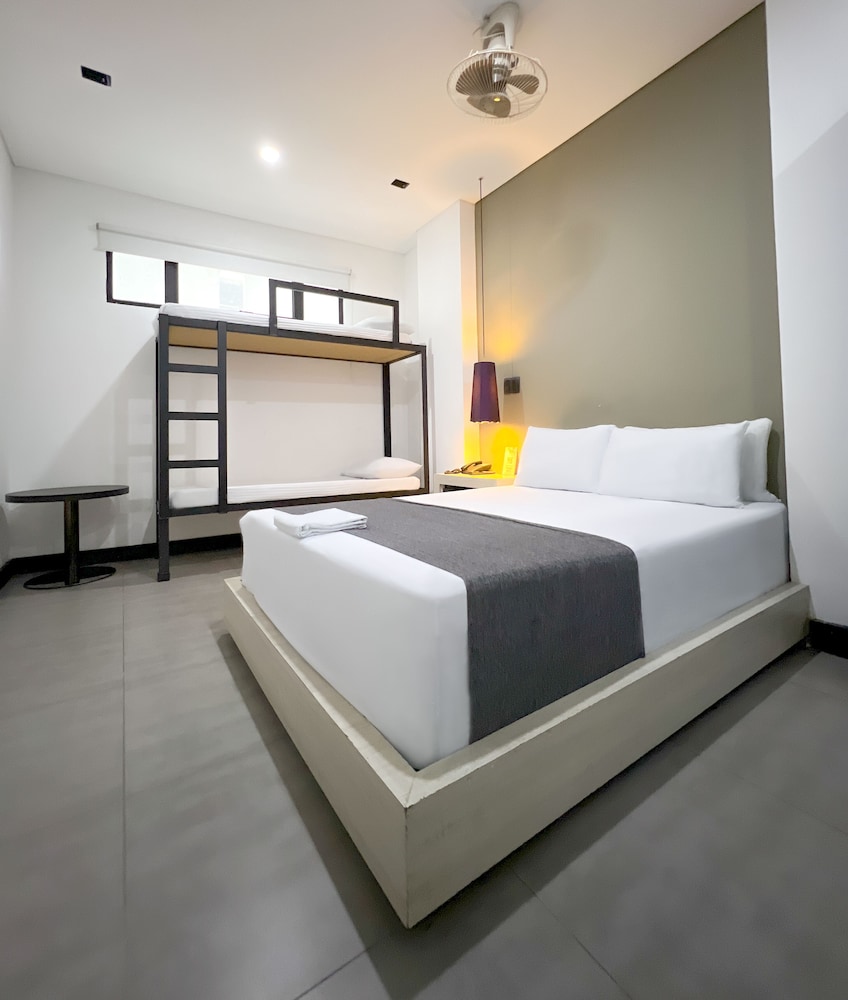 HOTEL 47 MEDELLIN STREET 22/59