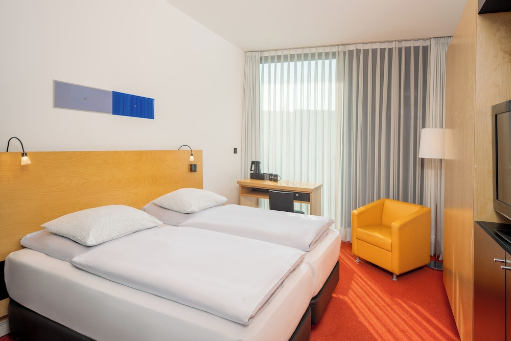 Innside By Melia Dusseldorf Seestern 16/61