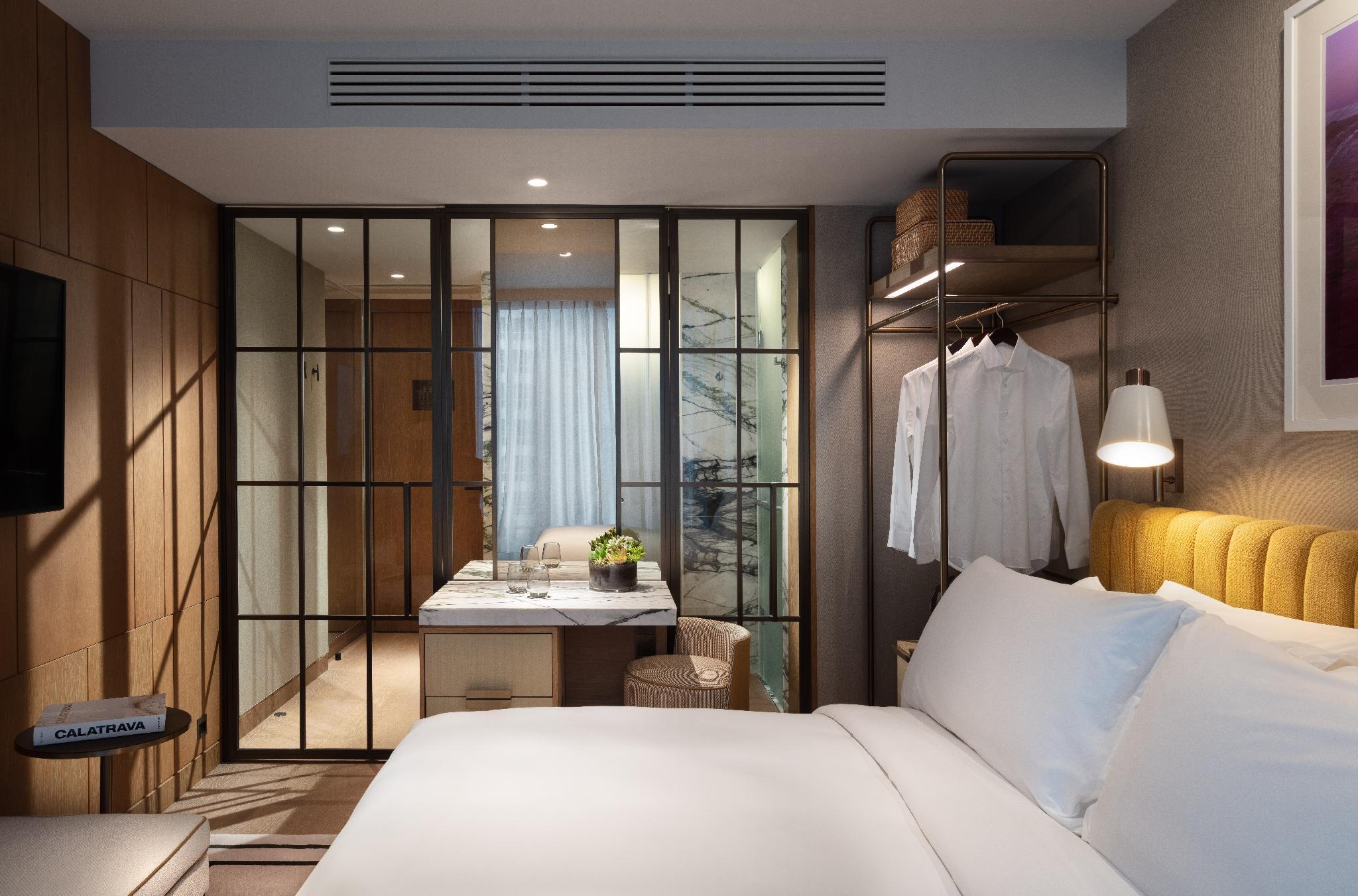 Standard, The Hari Hong Kong 2/2