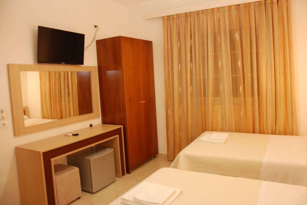 STANDARD, TWIN BEDS, GARDEN VIEW