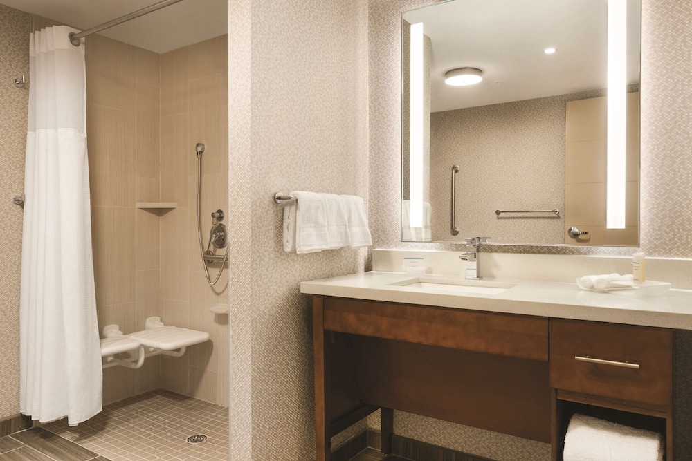 HOMEWOOD SUITES BY HILTON WASHINGTON DC CAPITOL-NAVY YARD 14/76
