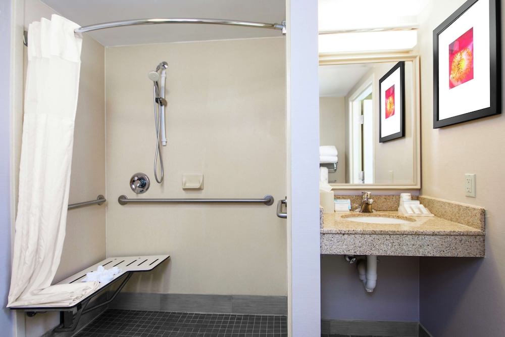 Hilton Garden Inn Independence 7/57
