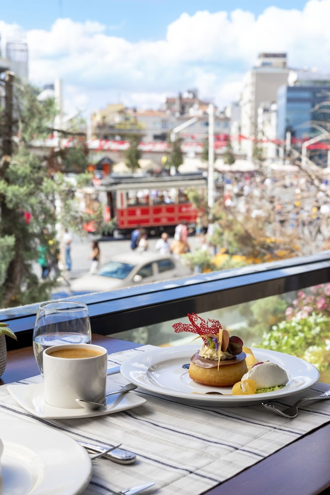 Cvk Taksim Hotel 65/76